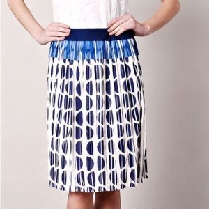 Diane Von Furstenberg beautiful pleated skirt with multicolored polka dots